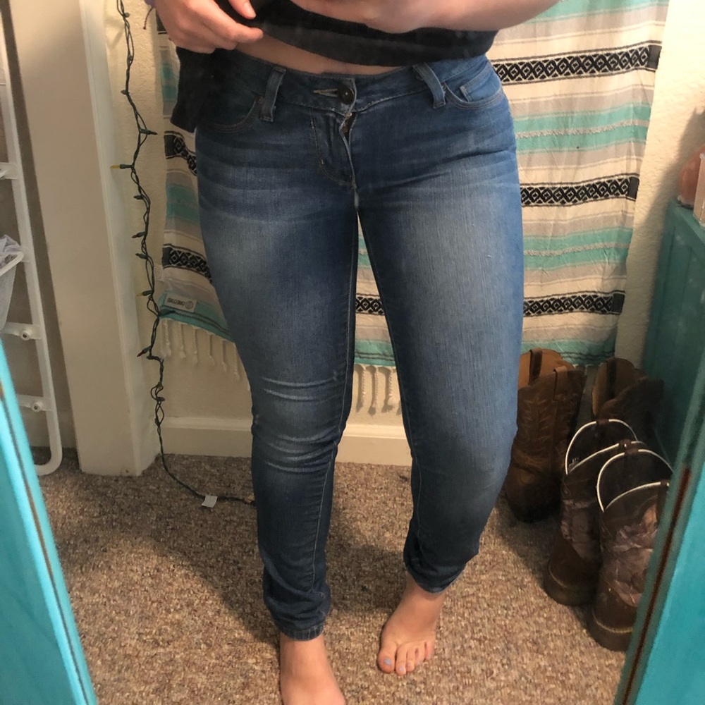 Guess mid rise jeans